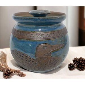 Minnesota Wild Rice Pottery Honey Jar With Lid Signed Dated 1986 Blue 4.75"